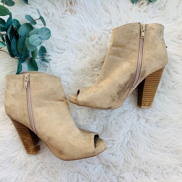 Fringe Peep Toe Heeled Ankle Booties - Picture 3 of 6